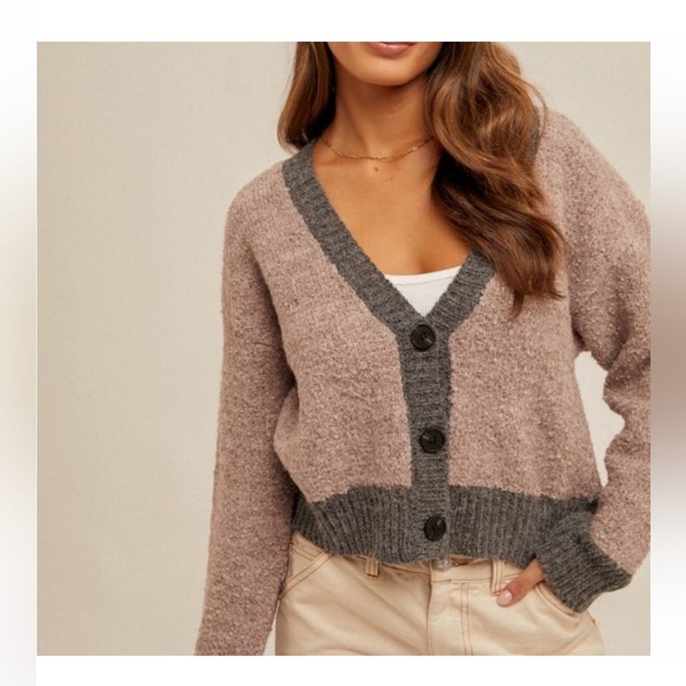 NWT Hem & Thread Cropped Lavender and Gray Button-Up Sweater